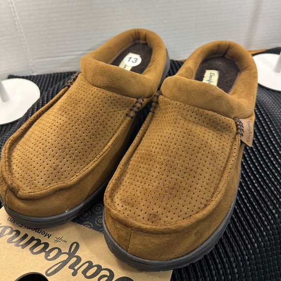 🆕Dearfoams Men’s Slippers - Picture 1 of 12